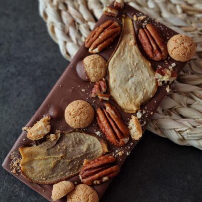 Piimašokolaad "Pirn ja Amaretto"